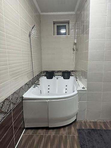 Посуточная аренда домов: 200 м², 4 комнаты, Бронированные двери, Амбарная, Балкон застеклен — 8