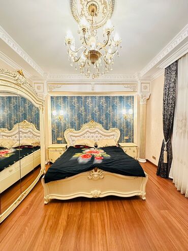 Bağ evlərinin kirayəsi: Elit üslubda iki mərtəbəli 4 yataqlı villa - Klassik memarlıq: hündür — 8