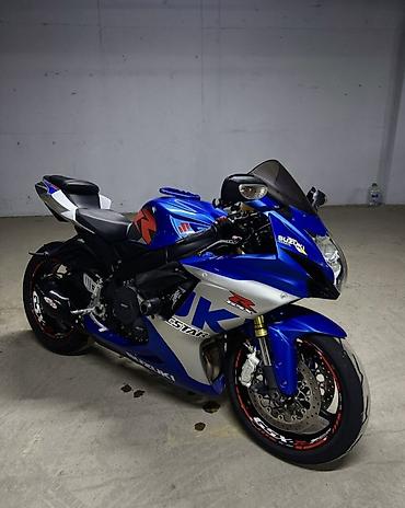 Мотоциклы: 🏍️ Suzuki GSX-R750 L5 — 2015 год 📅 Год: 2015 🛣️ Пробег: 14 000 км ⚙️ — 2