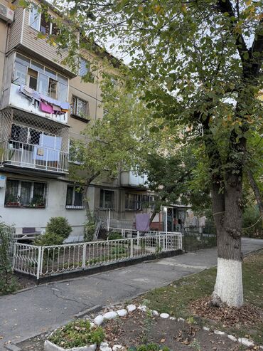 квартира 2 комната бишкек: 3 бөлмө, 62 кв. м, 104-серия, 2 кабат, Косметикалык ремонт