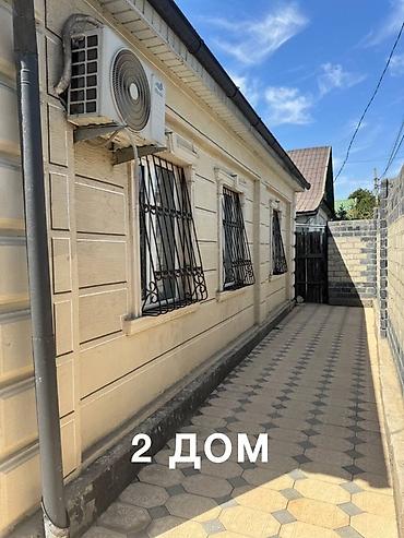 аламединском рынке: Продается два дома на одном участке,современным интерьером для большой — 7