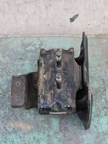 Подушки мотора: Подушка мотора Subaru 1989 г., Б/у, Оригинал, Германия — 3