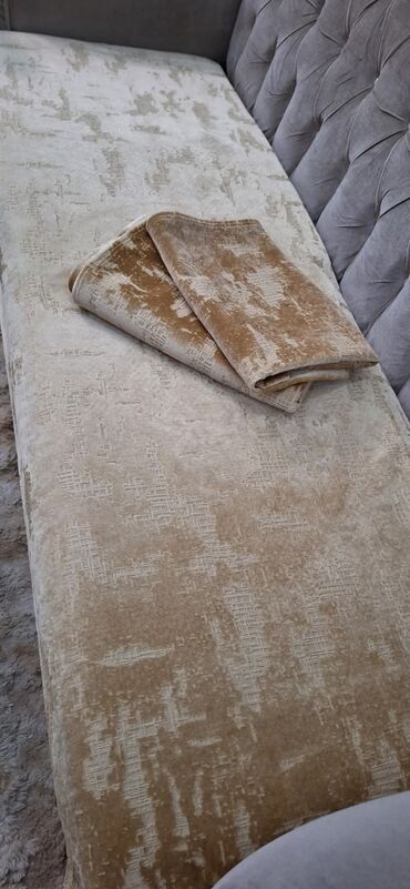 Prekrivači za nameštaj: Plisani flekeri
Dimenzije-80*80;80*150;80*200
Cena 4200 din — 3