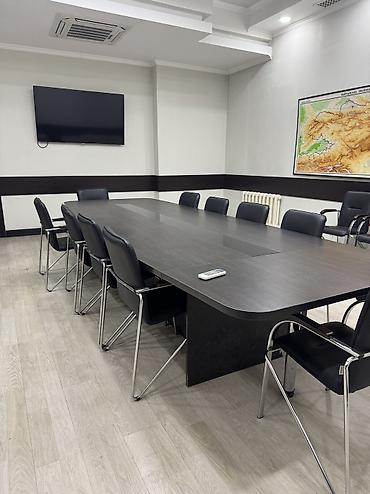 Аренда зданий: Сдается в аренду презентабельное офисное помещение по первой линии ( — 11