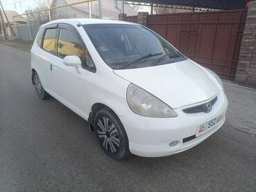 Honda: Honda Fit: 2003 г., 1.3 л, Вариатор, Бензин, Седан