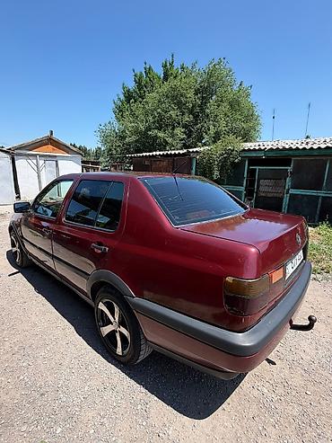 bcd com kg: Volkswagen Vento: 1993 г., Механика, Седан — 5