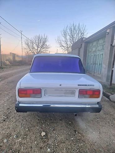 VAZ (LADA): VAZ 2107, ağ rəng, sedan gövdə. Texniki və interyer xüsusiyyətləri: - — 9