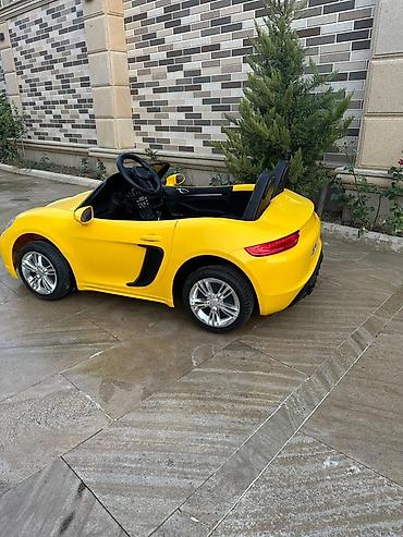 dəmir oyuncaq maşınlar: Uşaq üçün elektrikli miniatür kabriolet maşın - Rəng: parlaq sarı — 4
