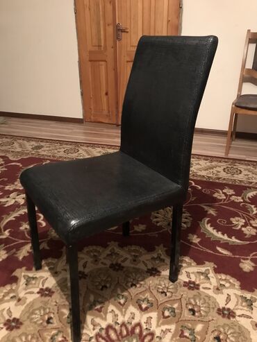 23 объявлений | lalafo.kg: Кожаные стулья 🪑 В комплекте 8шт Заказывали из Москвы Покупали