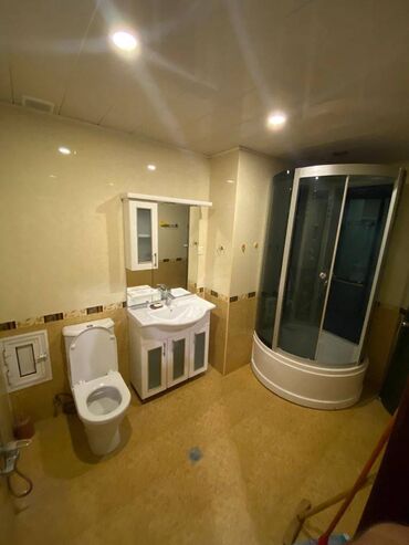 Uzunmüddətli kirayə mənzillər: Nərimanov rayonu,Təbriz kuçəsində,17 mərtəbənin,7-ci mərtəbəsində,2 — 4