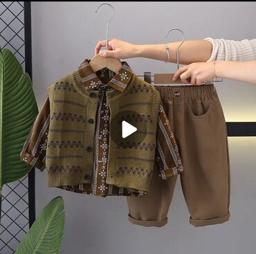 Верхняя одежда: Детская флисовая куртка универсального фасона хаки цвета. Модель с — 4