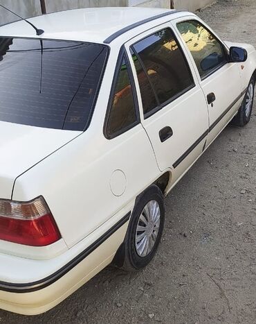 Daewoo: Daewoo Nexia: 1.5 l | 2008 il Sedan — 3