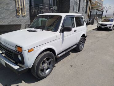 срочно срочно продам: ВАЗ (ЛАДА) 4x4 Niva: 2016 г., 1.7 л, Механика, Бензин, Жол тандабас