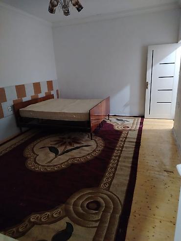 Daşınmaz əmlak: Binəqədi Sentralnide 3mertebli binanın 1 ci mertebesinde 2 otaqlı ev — 4