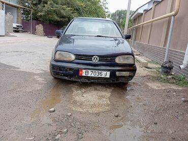 дешёвый машина: Volkswagen Golf: 1992 г., 1.8 л, Механика, Бензин, Седан