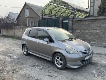 Honda: Honda Fit: 2003 г., 1.3 л, Вариатор, Бензин, Хэтчбэк