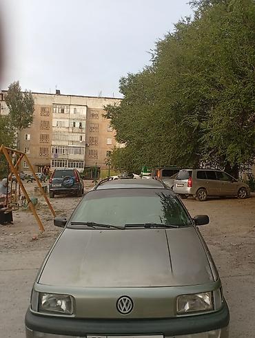 Volkswagen: Volkswagen Passat: 1993 г., 2 л, Механика, Бензин, Универсал — 24