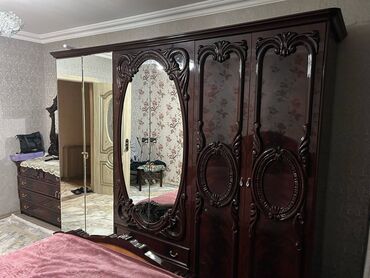 500 azn masin satilir: İkinəfərlik çarpayı, Dolab, Komod, Termo, İtaliya, İşlənmiş