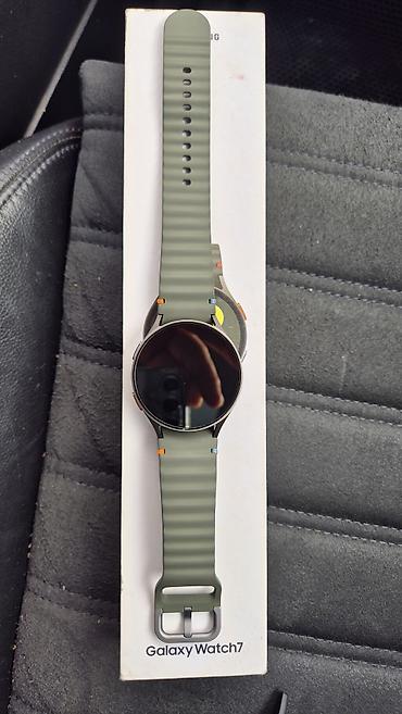 qadim: Samsung Galaxy Watch7 (44 mm) ağıllı saat Xüsusiyyətlər: - Korpus: 44 — 1