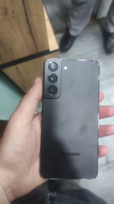 s24 plus qiymeti: Samsung Galaxy S22, 128 ГБ, цвет - Черный