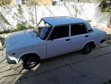 vaz 2107 on şuşə: Lada 2107 sedan – ağ rəng, 4 qapı, arxa ötürücülü klassik model — 8