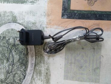 Adapteri i punjači za laptop: Punjači/adapteri za napajanje (2 kom) 1) JODEWAY punjač za baterije - — 10