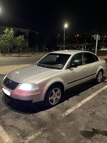 Volkswagen Passat: 2 l | 2004 il Sedan