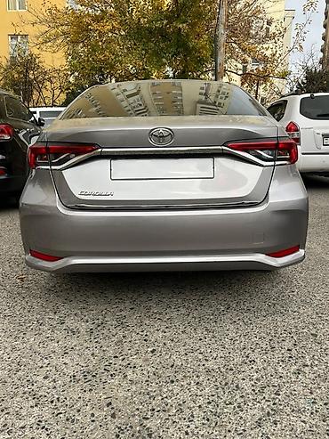 corolla 2021: Toyota Corolla: 1.6 l | 2021 il Sedan — 5