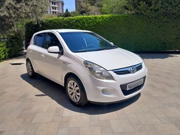 Hyundai i20 hetçbek avtomobili, gündəlik istifadə üçün uyğun olan
