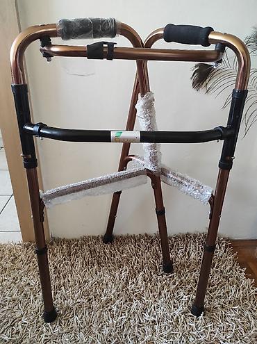 Walkers, crutches, walking sticks, rollators: Hodalica za odrasle – sklopiva, podesiva visina -polovna, nekoriscena — 4