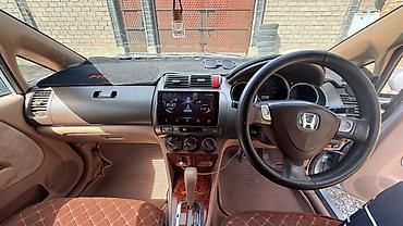 Продажа авто: Honda Fit Aria: 2003 г., 1.5 л, Автомат, Бензин, Седан — 7
