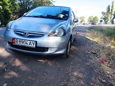 срочно срочно продаю машина: Honda Fit: 2003 г., 1.3 л, Вариатор, Бензин, Седан
