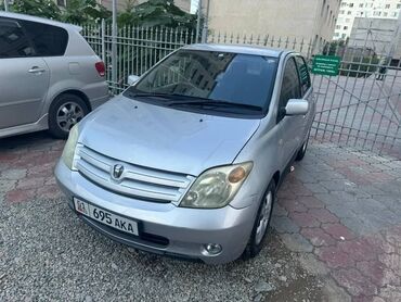 Toyota: Toyota ist: 2003 г., 1.3 л, Автомат, Бензин, Хэтчбэк