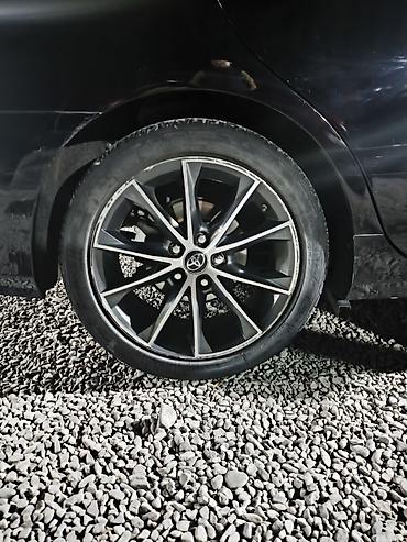 3 67: Toyota Camry: 2017 г. — 2