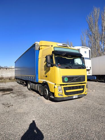 volvo fh13: Продаётся Сцепка, заводская мега 105куб. Volvo fh13 2014г. прицеп