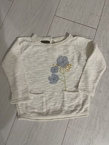 kenquru usaq geyimleri: Свитер AJ Armani Jeans. Оригинал. Размер 2-3года. Можно одевать до 4