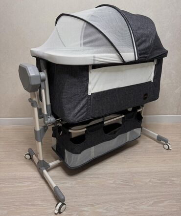 столик на кроватку: Балдар үчүн кошумча коюлган керебет, Колдонулган, Дөңгөлөктүү, түсү - Боз