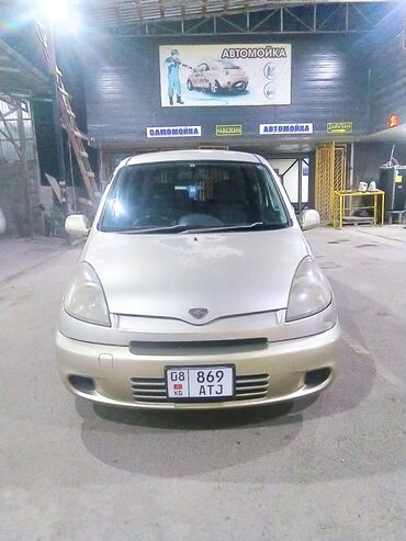 продаю трактор мтз 82 1: Toyota Funcargo: 2002 г., 1.3 л, Автоматтык, Бензин, Вэн/Минивэн