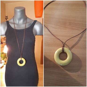 Ogrlice: Puno modela duzih lancica 600 dinara i ogrlica cene na slici. Hand — 22