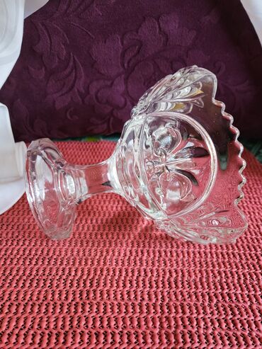 Kuhinjski setovi: Bombonijera nova pun kristal,rucni rad. Bohemija 70te. Sve na — 12