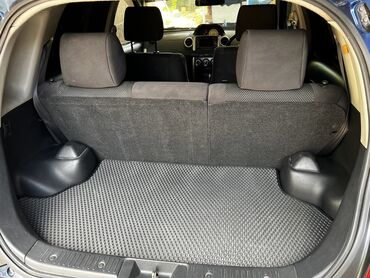 Toyota: Toyota ist: 2003 г., 1.5 л, Автомат, Бензин, Хэтчбэк — 6