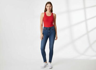 bluzki na ramiączkach czarne: Bershka, Top damski, rozmiar S
