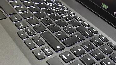 Dell: Odlican laptop Dell Latitude 5500/i5-8265U Odlican laptop Dell — 18