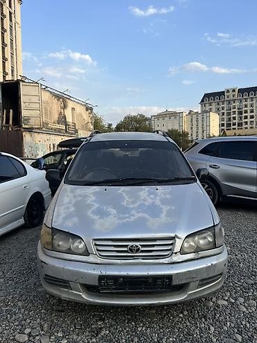 sprinter 2003: Toyota Ipsum: 1997 г., Минивэн — 2
