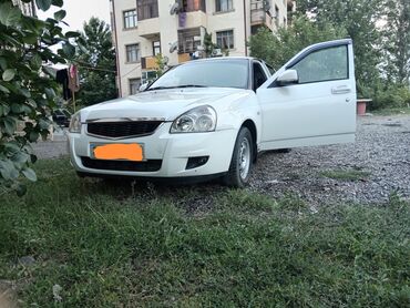 kvadrasikl satışı: ВАЗ (ЛАДА) Priora: 1.6 л | 2015 г. 269853 км Хэтчбэк