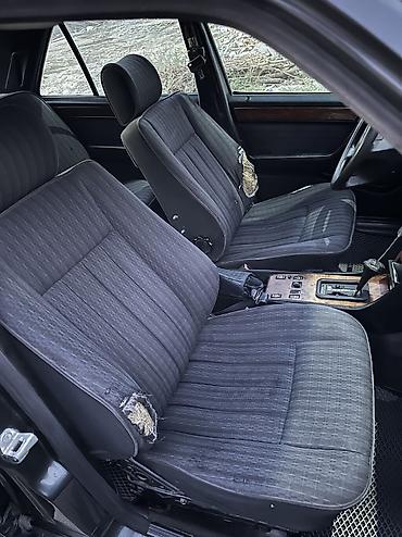 старый кондиционер: Mercedes-Benz E-Class: 1993 г., 2.2 л, Автомат, Бензин, Седан — 7