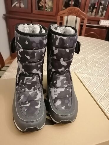 dečije kopačke akcija: Boots, Size - 33