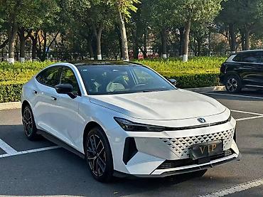 Changan: Changan : 2024 г., 1.5 л, Автомат, Гибрид, Седан — 3
