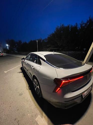 bmv 525: Kia K5: 2025 г., Седан — 6