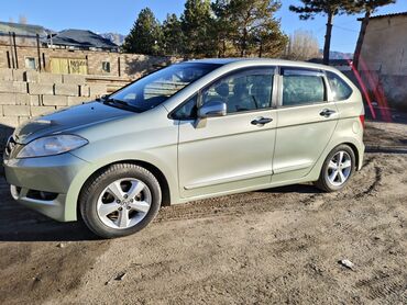 Honda: Honda FR-V: 2005 г., 2 л, Механика, Бензин, Универсал — 2